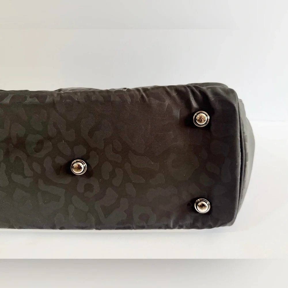 Jujube - MBOSS collection DR. B.F.F. DIAPER BAG in Black Catwalk